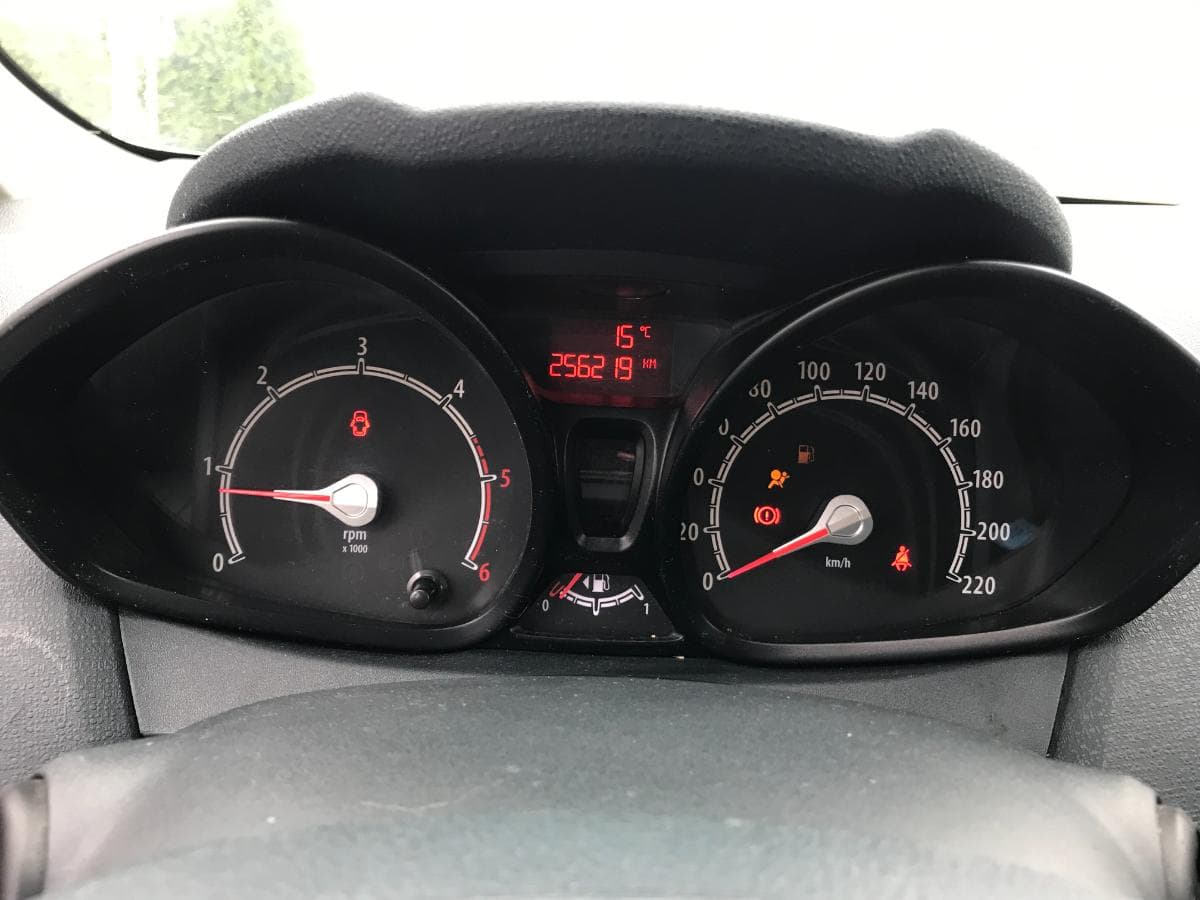 Ford Fiesta 1.4TDCI · Ano 2012 — image 19