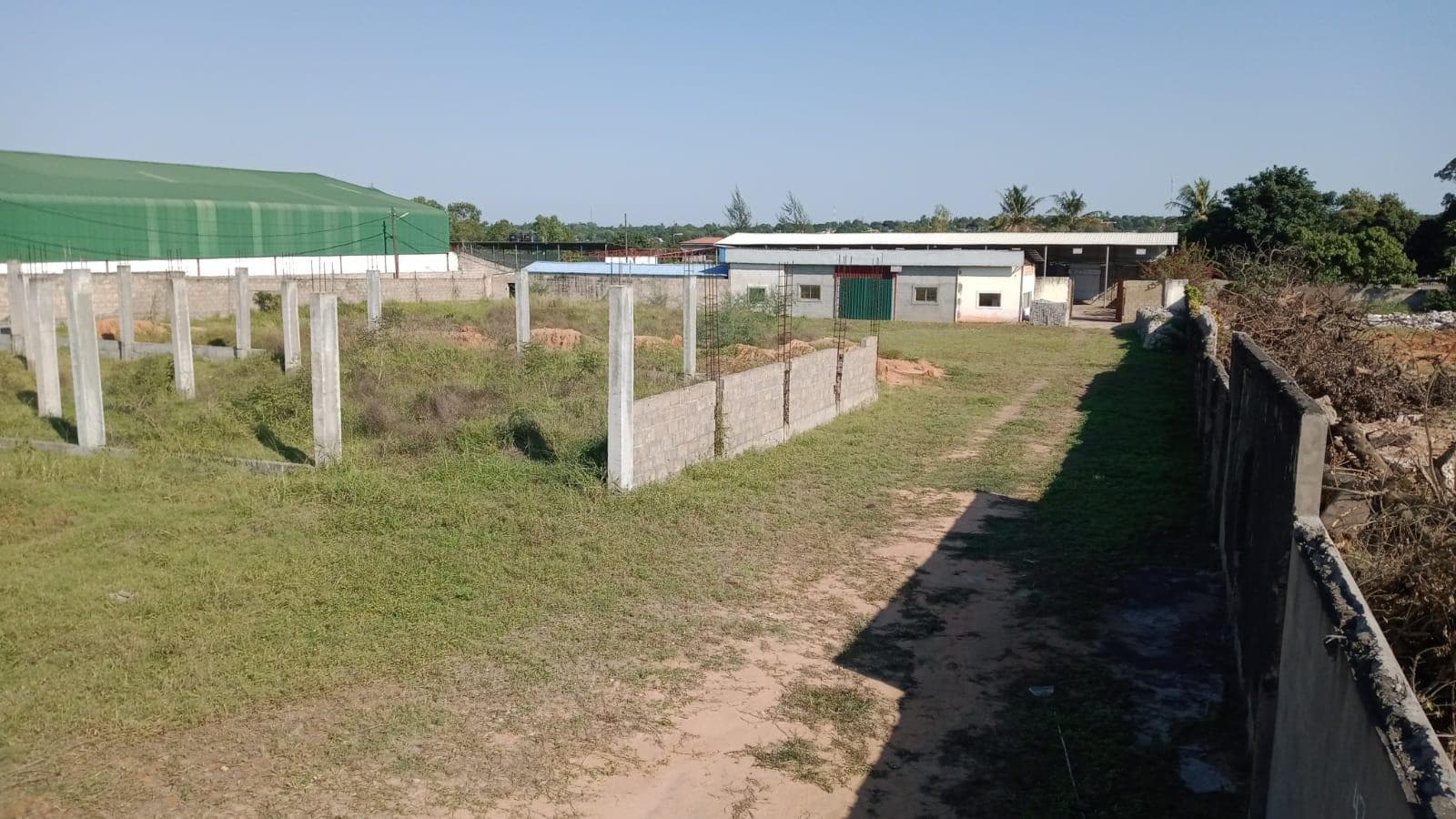 Infraestruturas em terreno com 7500m² · — imagem 17