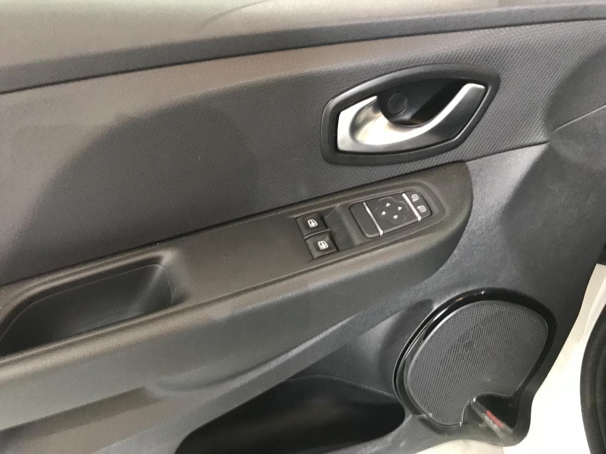 Renault Clio 1.DCI · Ano 2019 — imagem 26
