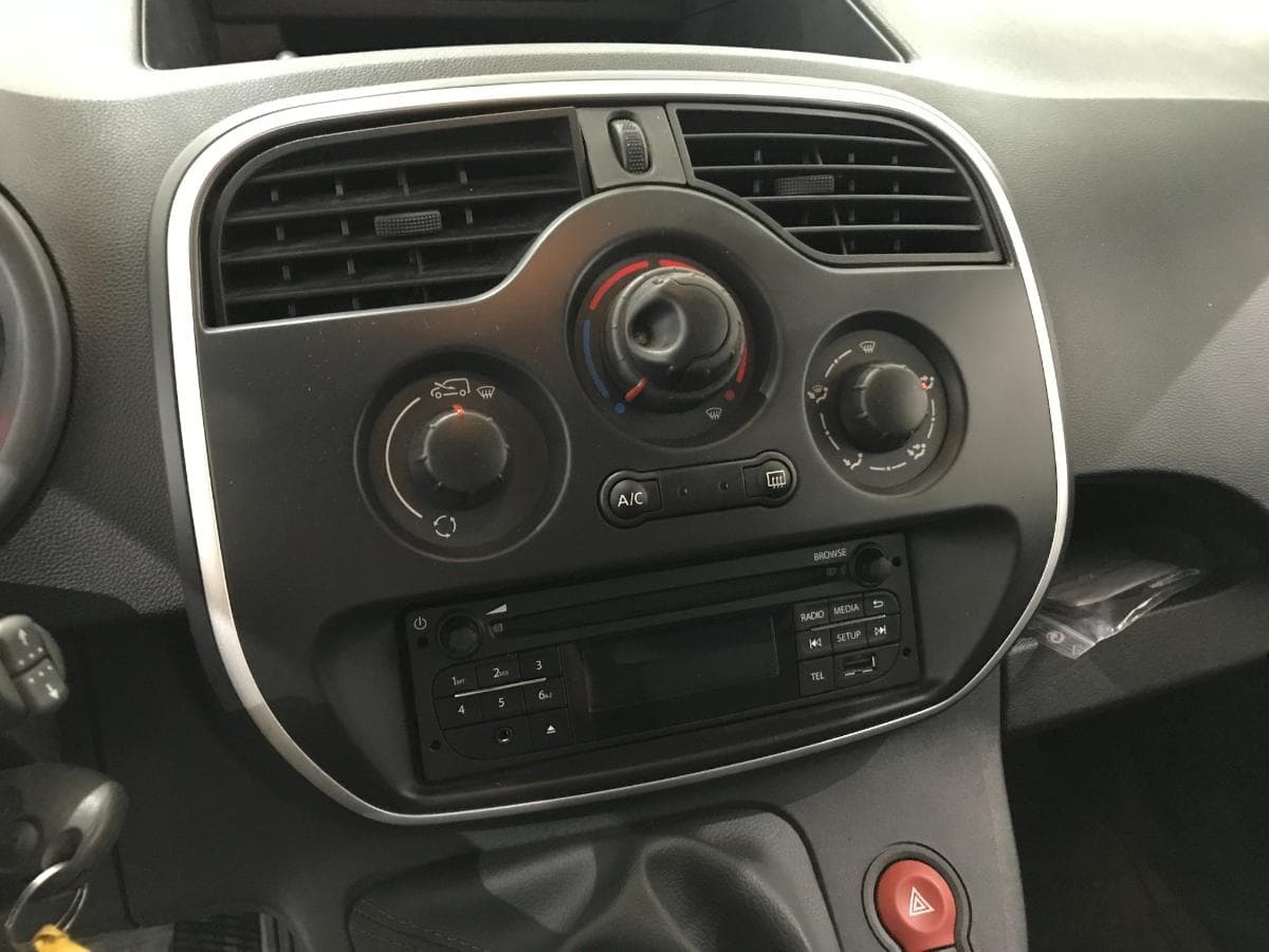 Renault Kangoo Maxi 1.5DCI · Ano 2020 — imagen 24