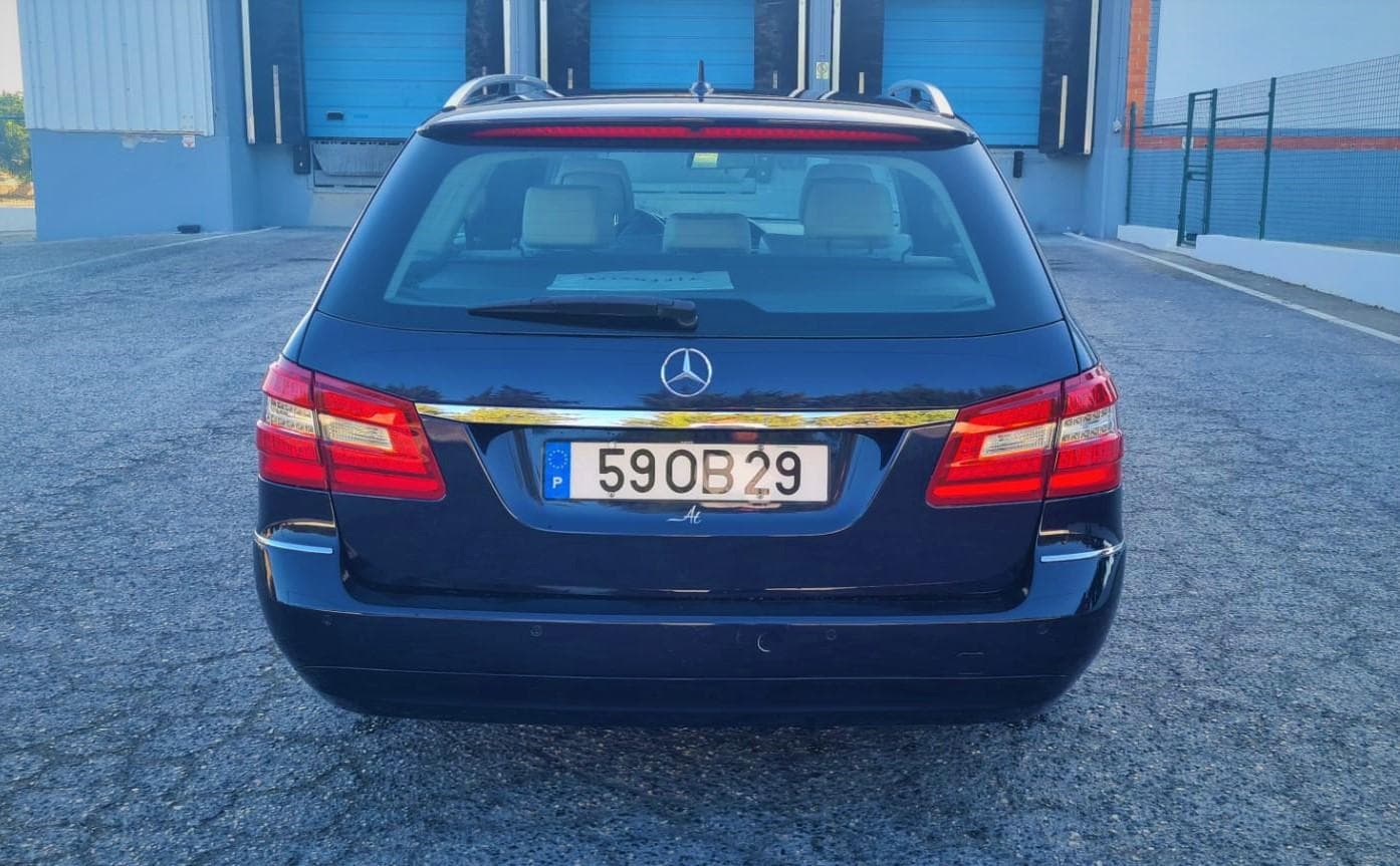 Mercedes-Benz E220 CDI — image 5