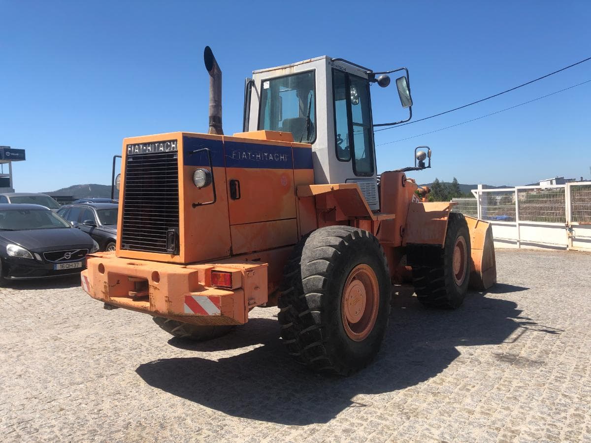 Pá Carregadora Fiat Hitachi FR 130 — imagen 6