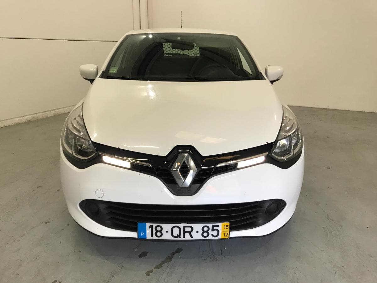 Renault Clio 1.5DCI · Ano 2015 — image 2