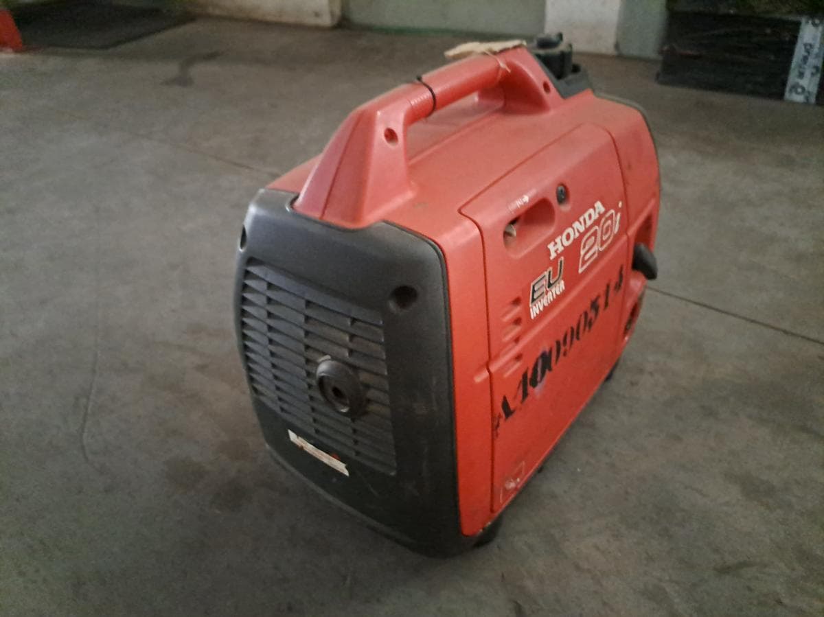 Gerador (2KVA) HONDA EU20 i · Viana — imagen 1