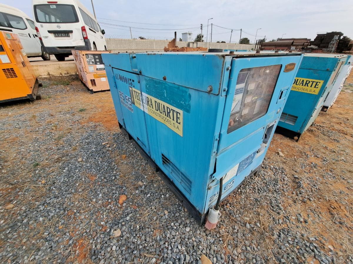 Generador (20KVA) DENYO DCA25 ESI · Viana — imagen 6