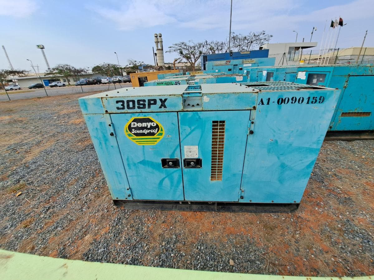 Gerador (24KVA) DENYO DCA30 SPX · Viana — imagen 1