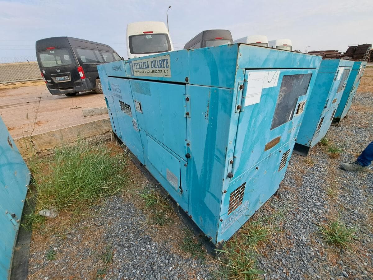 Gerador (80KVA) DENYO DCA100 ESI · Viana — imagen 4