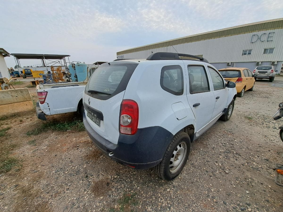RENAULT DUSTER 4x4 1.6 · Viana — image 4