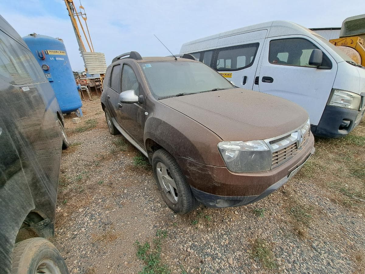 RENAULT DUSTER 4x4 1.5DCi · Viana — imagen 3