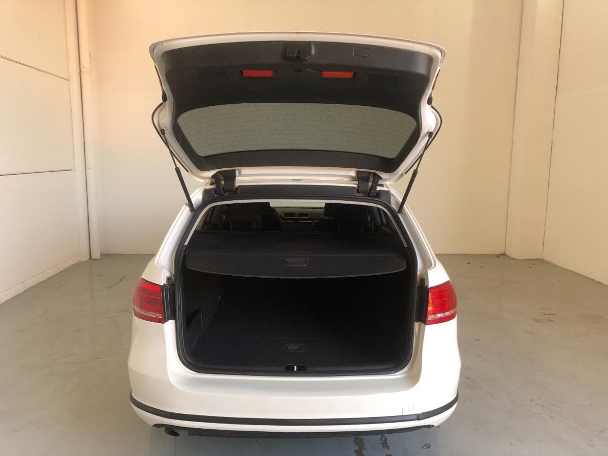 Volkswagen Passat BlueMotion · Ano 2011 — image 7