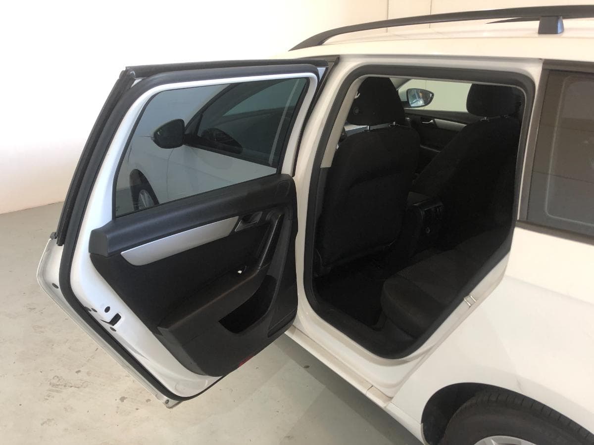 Volkswagen Passat BlueMotion · Ano 2011 — image 18