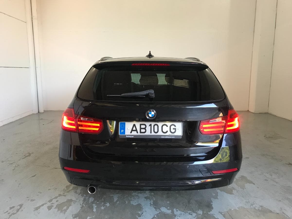 BMW 318 D Touring · Ano 2015 — image 6