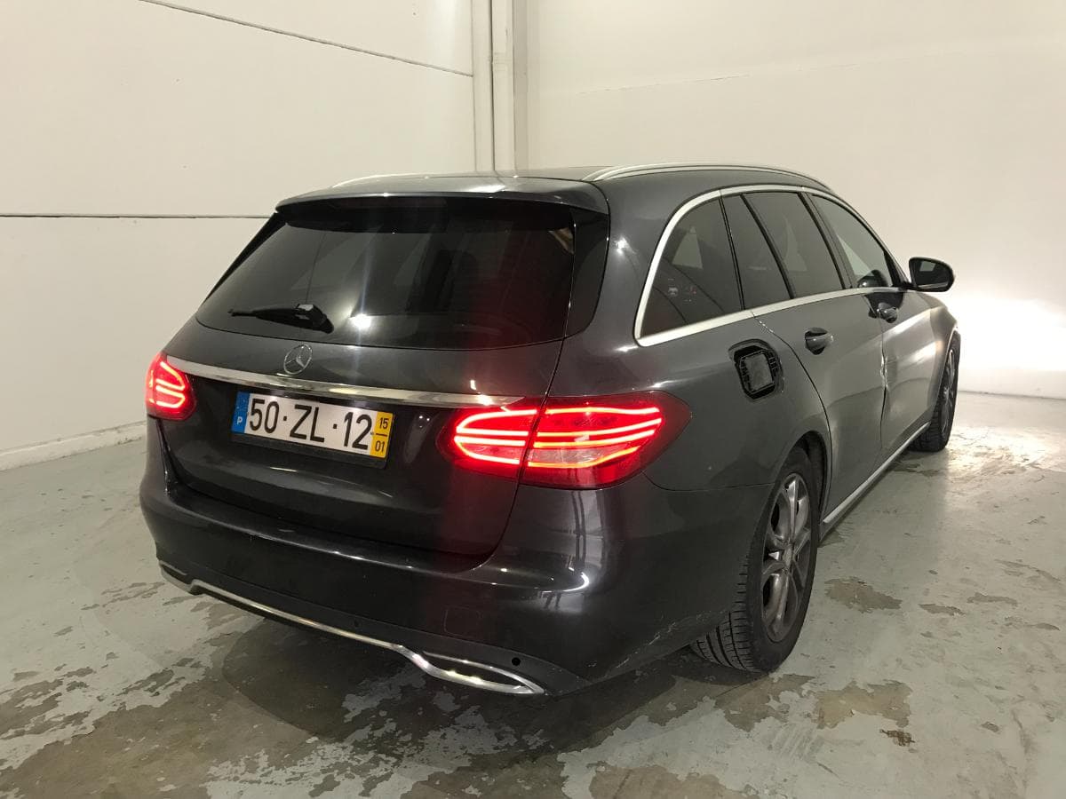Mercedes-Benz C 200 D · Ano 2015 — image 8