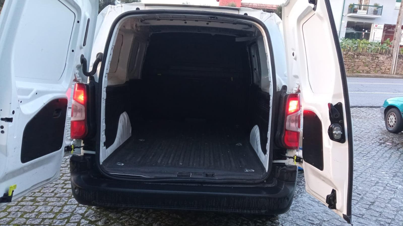 Citroën Berlingo Van 1.5 Blue Hdi · Ano 2021 — imagem 5