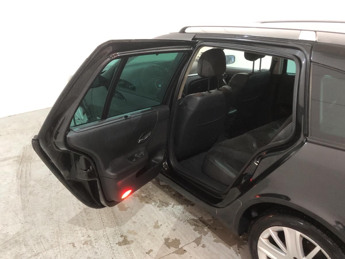Renault Laguna 2.0 DCI · Ano 2007 — imagen 21