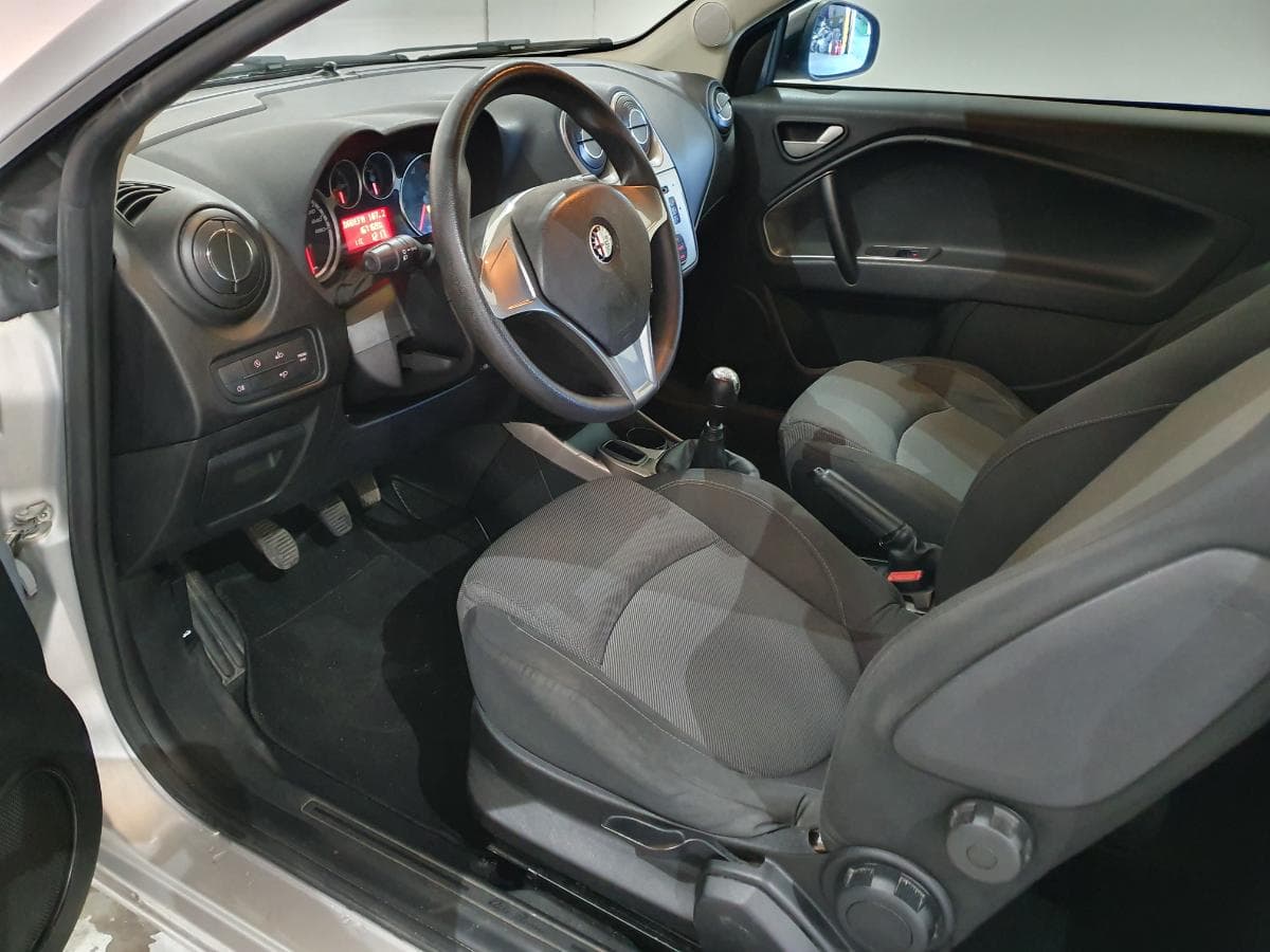 Alfa-Romeo Mito 1.3Multijet · Ano 2010 — image 27