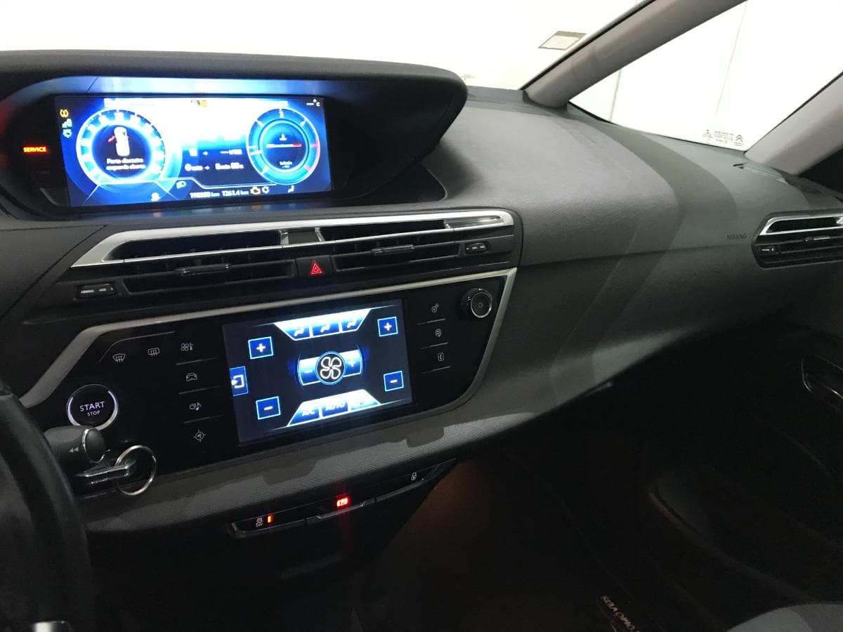 Citroën C4 Grand Picasso 1.6 HDI · Ano 2014 — imagem 27