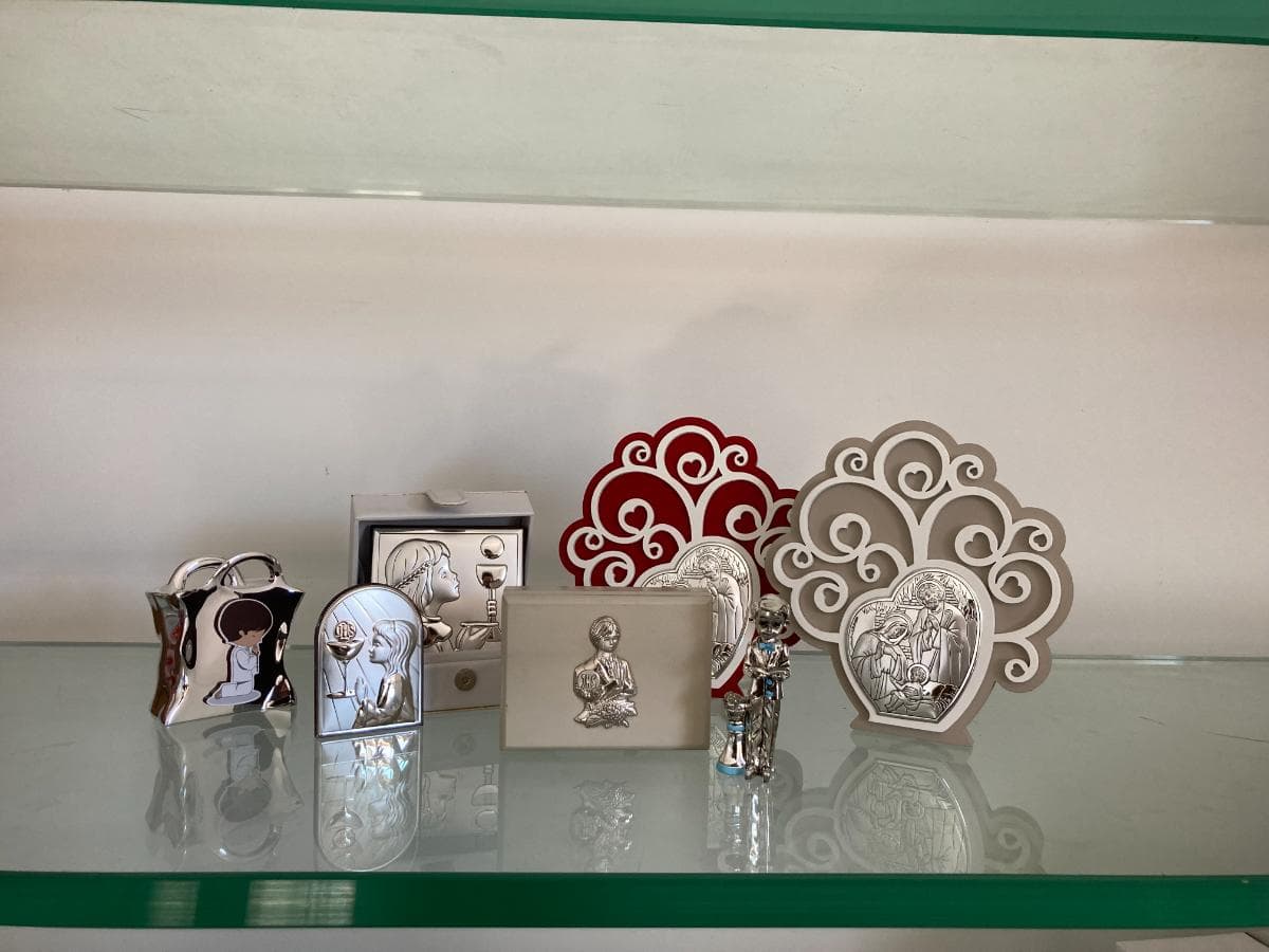 Placas e bibelots + Livros com Terço + Conchas de Batismo + Caixas em prata — imagen 3