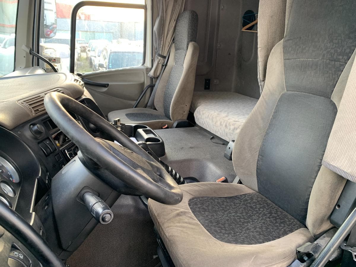 DAF CF 75.360 Tribasculante com Grua · Ano 2007 — imagen 36