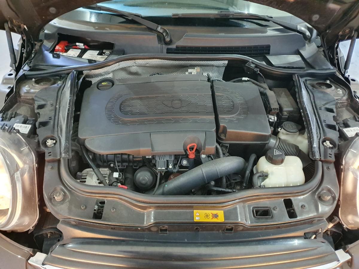 Mini Clubman 1.6 D · Ano 2013 — imagem 32