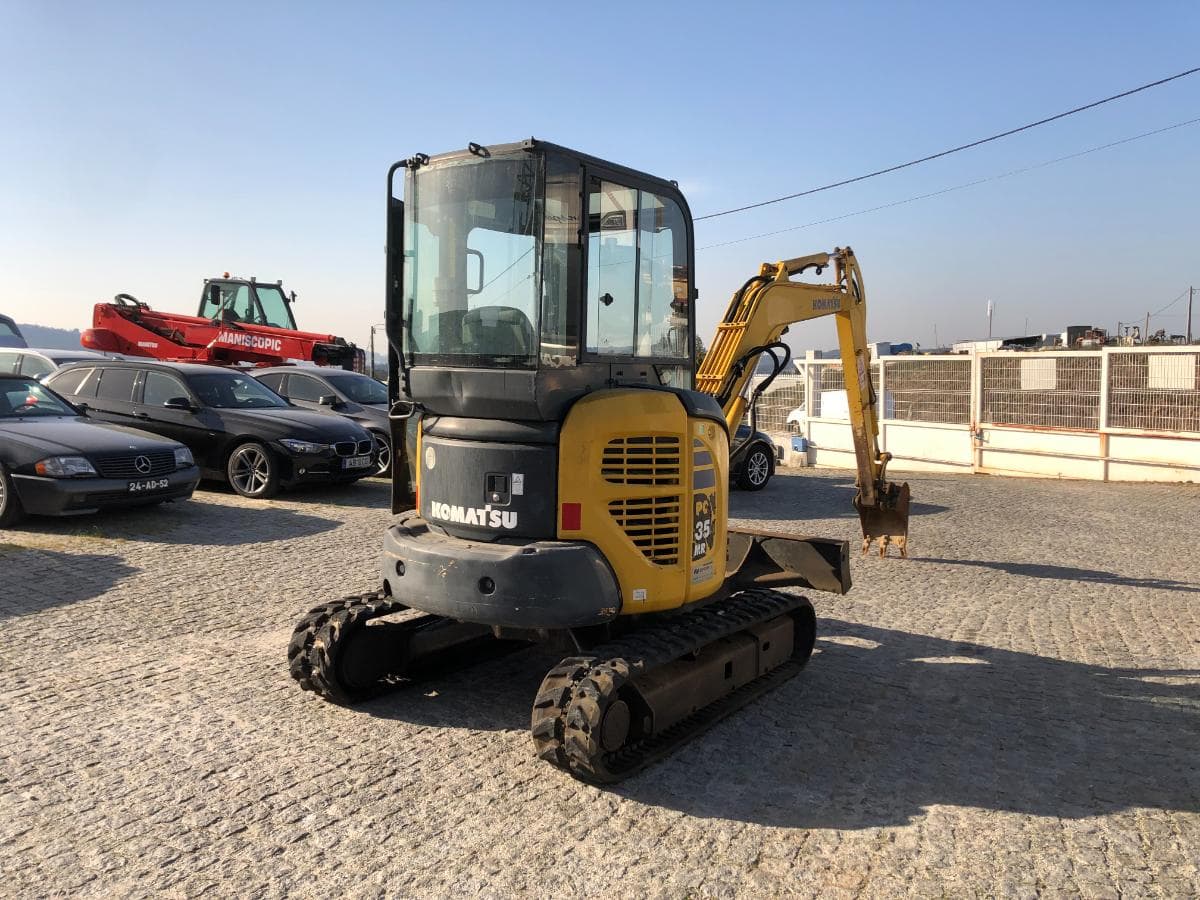 Mini Giratória Rastos Komatsu PC35MR-2 — imagem 4