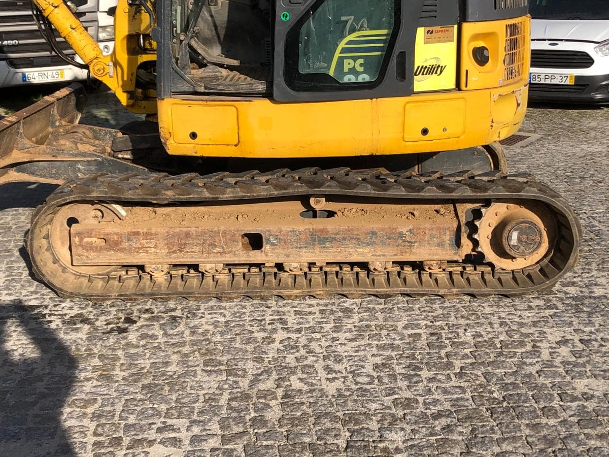 Giratória Rastos Komatsu PC88MR-8 — imagem 10
