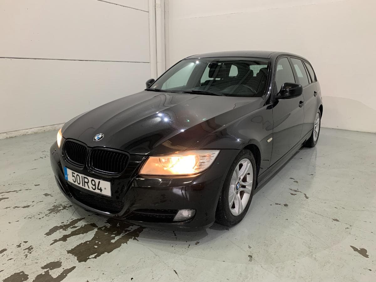 BMW 320D Touring Navigation Sport · Ano 2010 — image 1