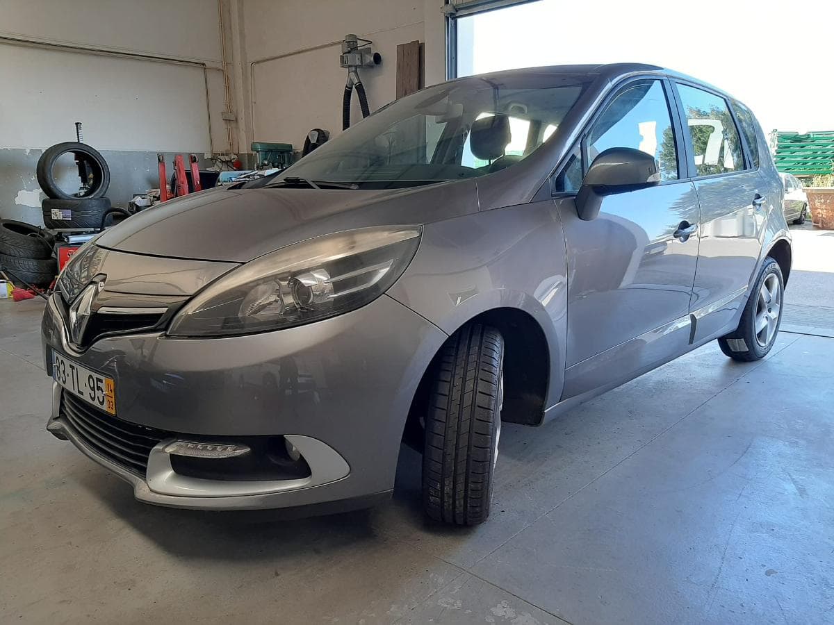 Renault Scénic 1.5 DCI · Ano 2014 — image 2