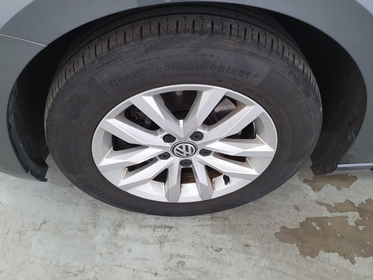 Volkswagen Passat 1.6 TDI · Ano 2015 — imagen 17