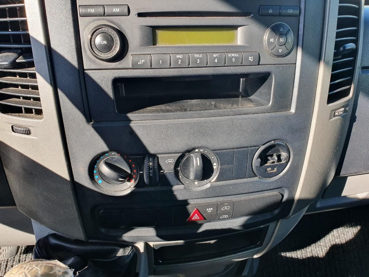 Mercedes-Benz Sprinter 210 CDI · Ano 2011 — imagen 27