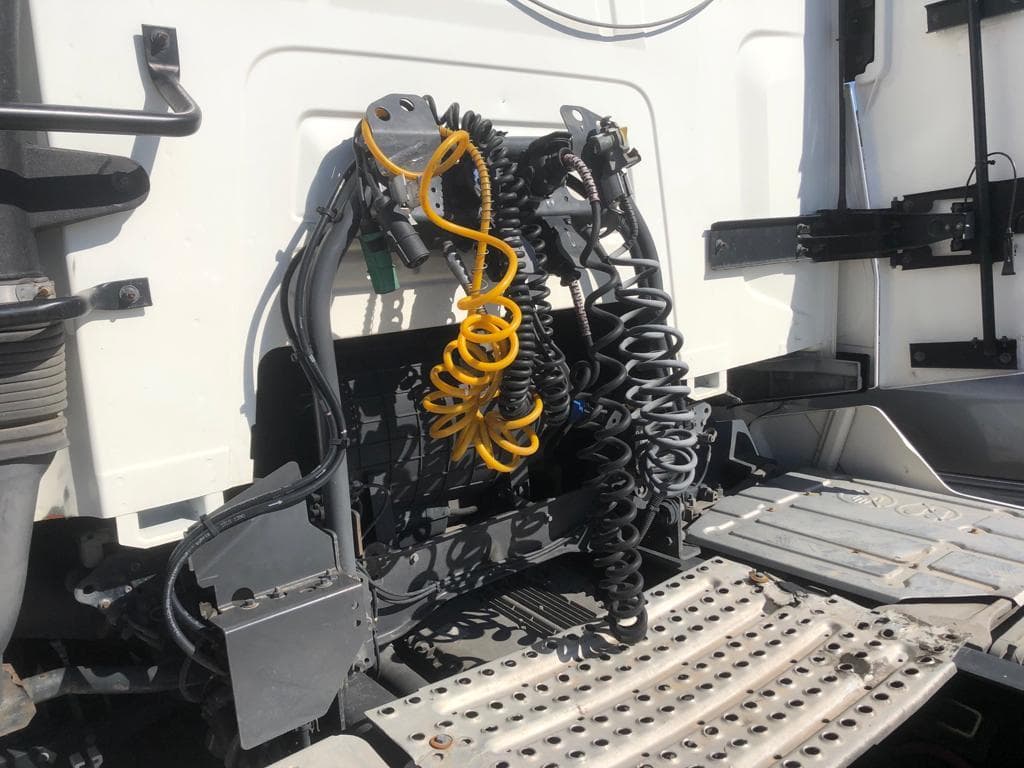 Renault T480 · Ano 2015 — image 7