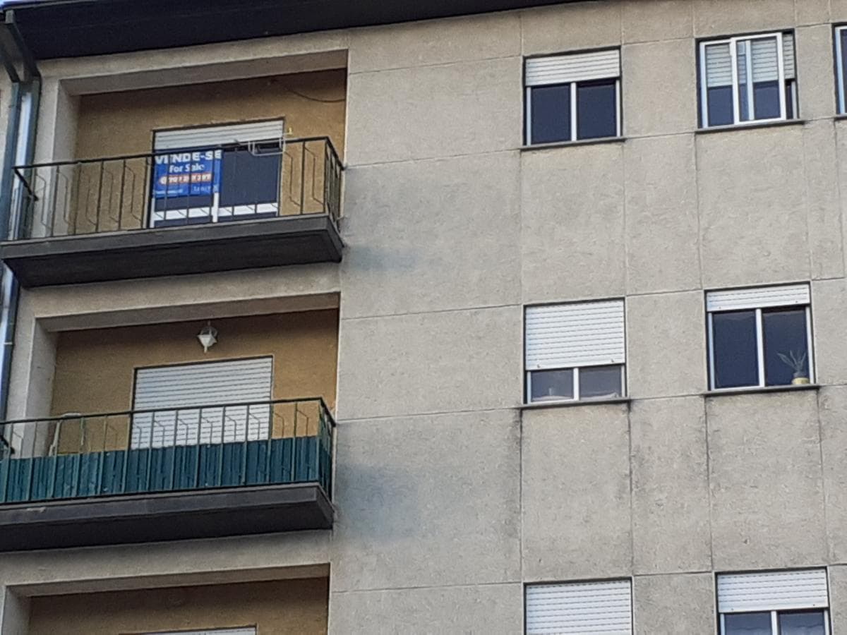 Apartamento T3 c/ Lugar de Garagem e Arrumos · Guarda — image 13