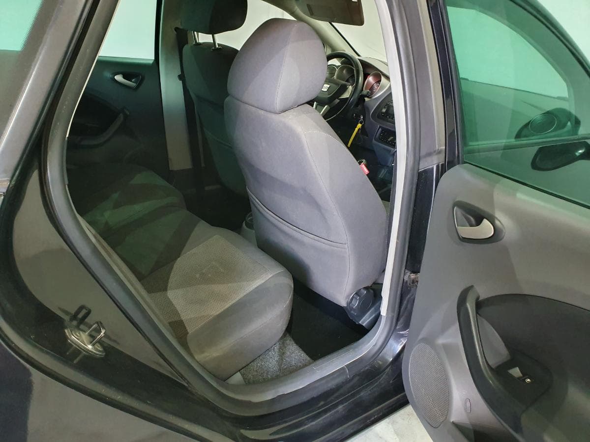Seat Ibiza 1.2 · Ano 2010 — imagen 20