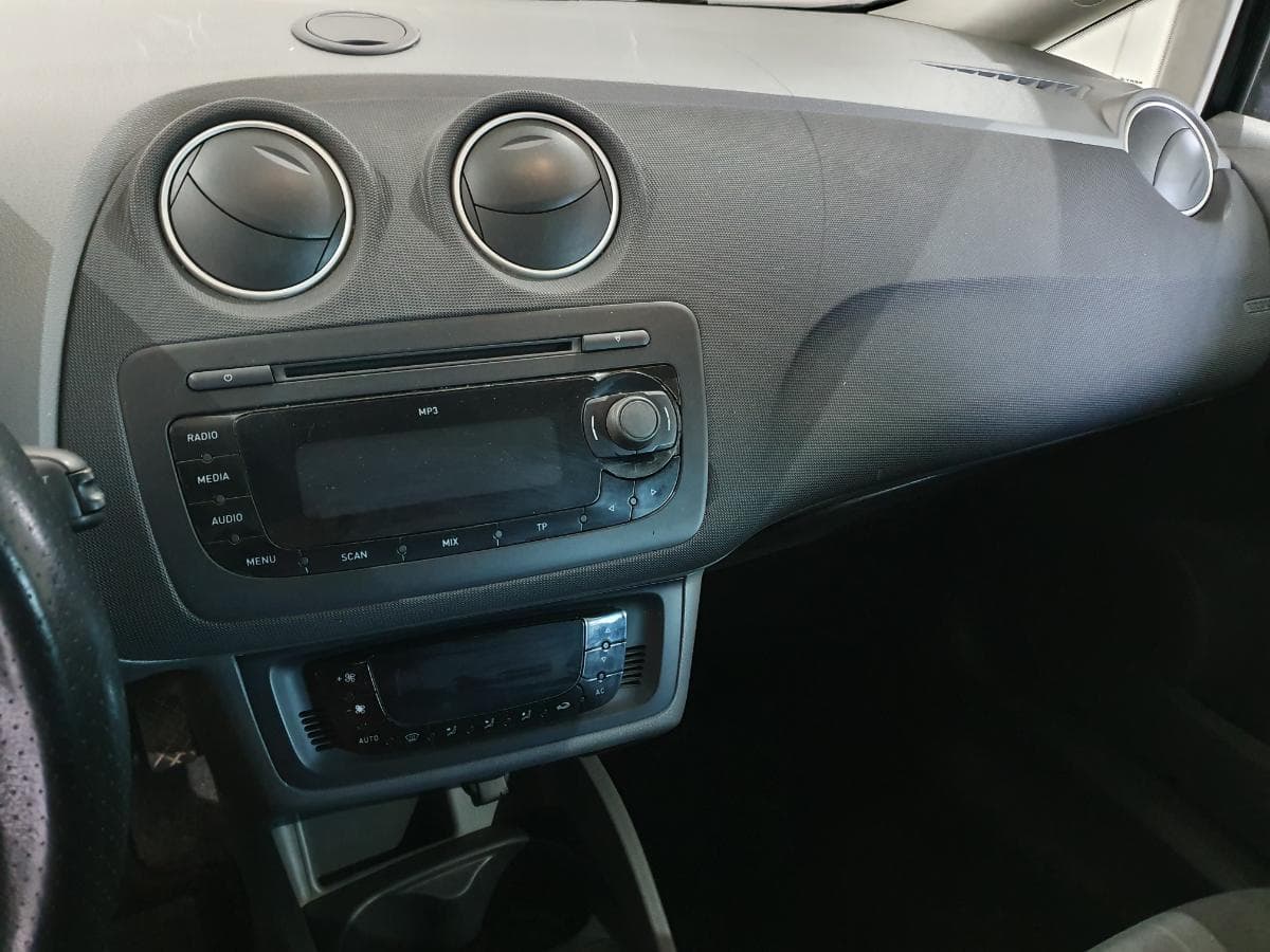 Seat Ibiza 1.2 · Ano 2010 — imagen 30