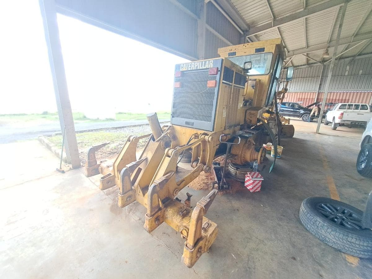 Niveladora Caterpillar 160H · Samba Caju — imagen 10
