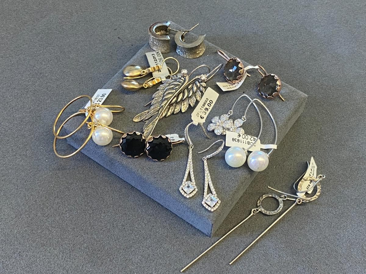Pendientes de plata y otros materiales — imagen 2