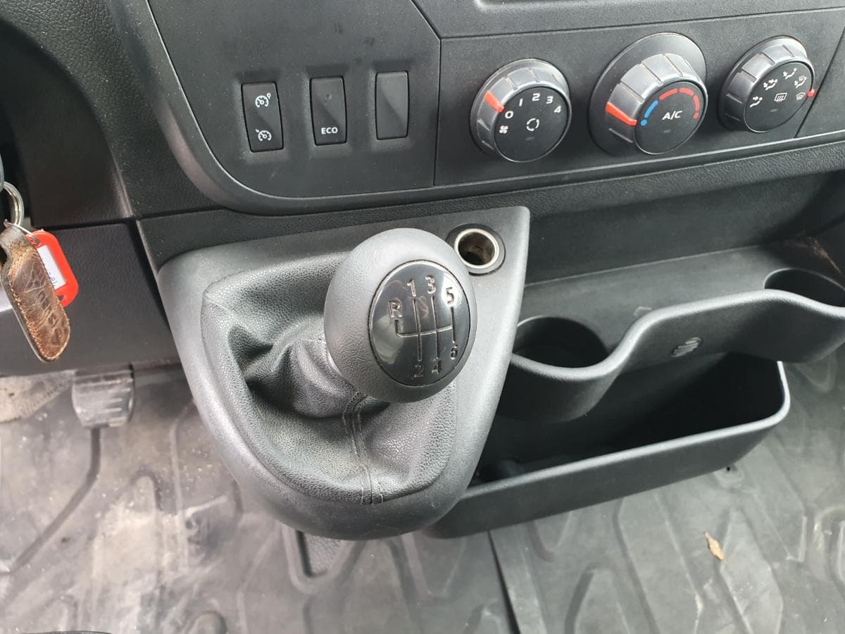 Opel Movano 2.3 CDTI · Ano 2018 — imagen 36