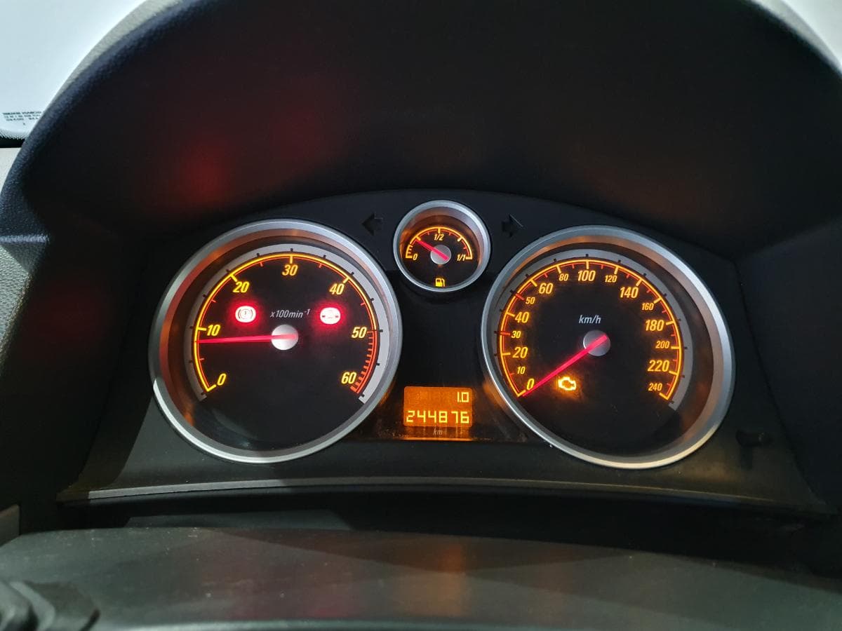 Opel Astra 1.3CDTI · Ano 2008 — imagen 41