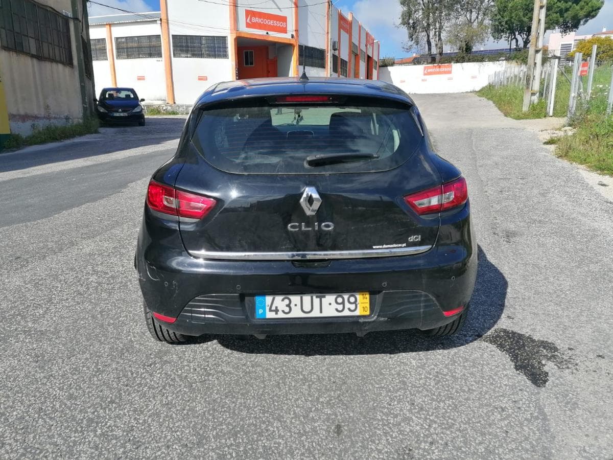 Renault Clio 1.5 DCI · Año 2014 — imagen 5