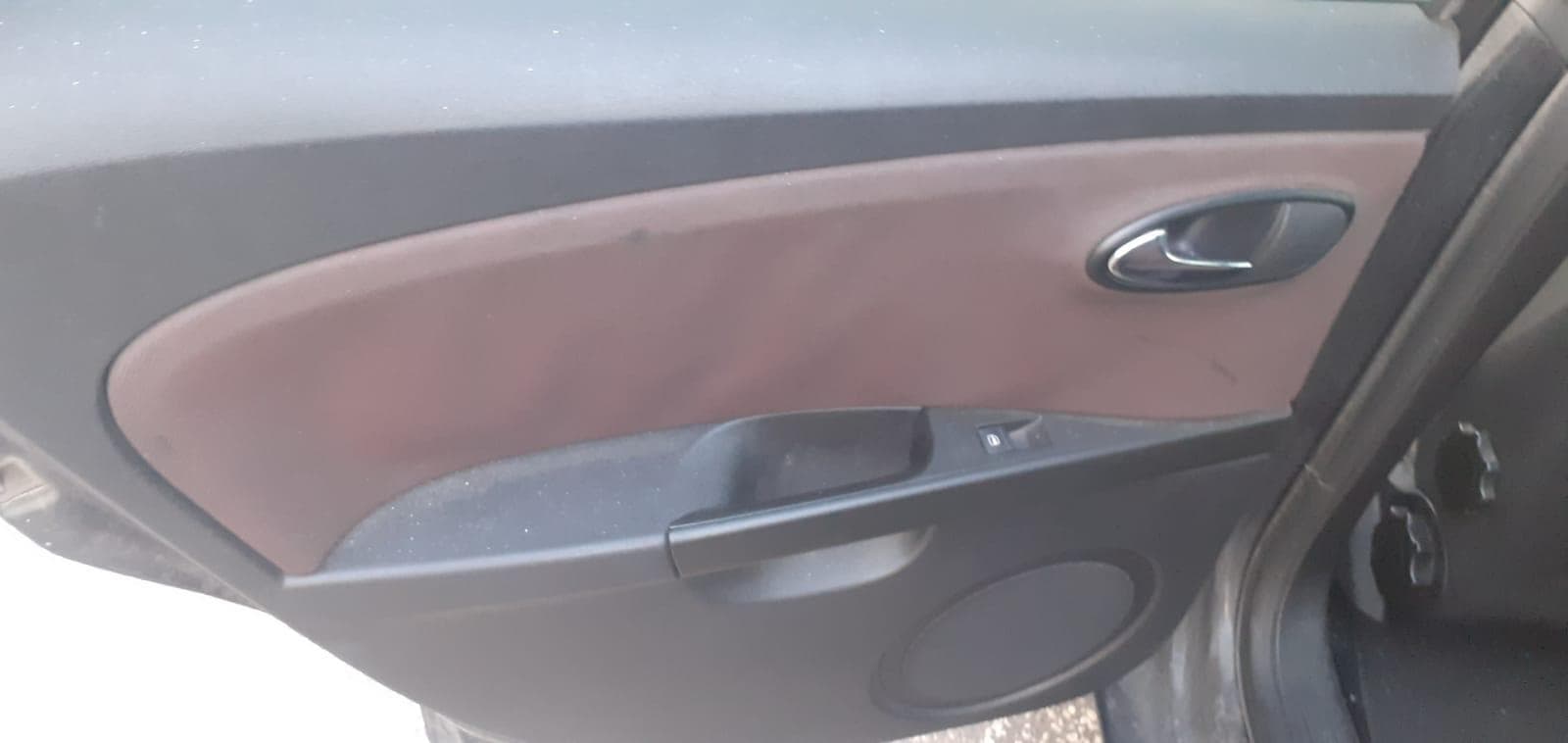 Seat Leon 2.0 TDI · Ano 2007 — image 12