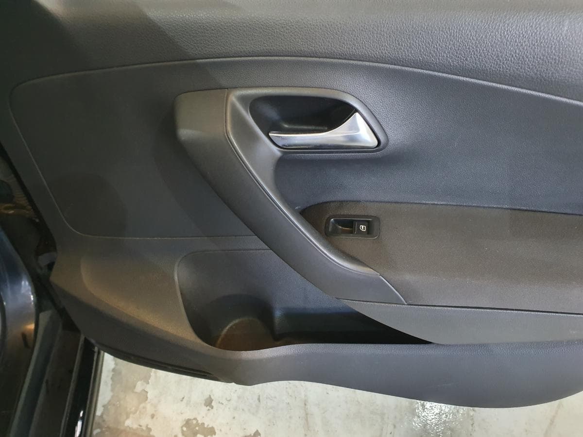 Volkswagen Polo 1.2 TDI · Ano 2012 — imagen 35