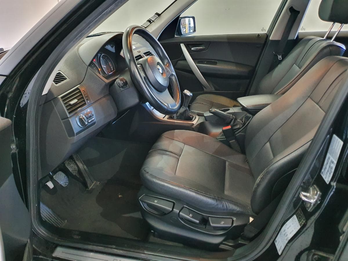 BMW X3 2.0D · Ano 2006 — image 19