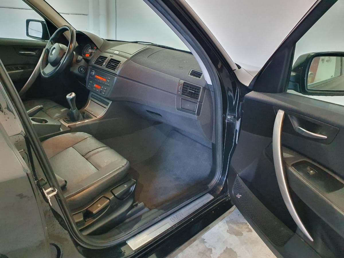 BMW X3 2.0D · Ano 2006 — image 24