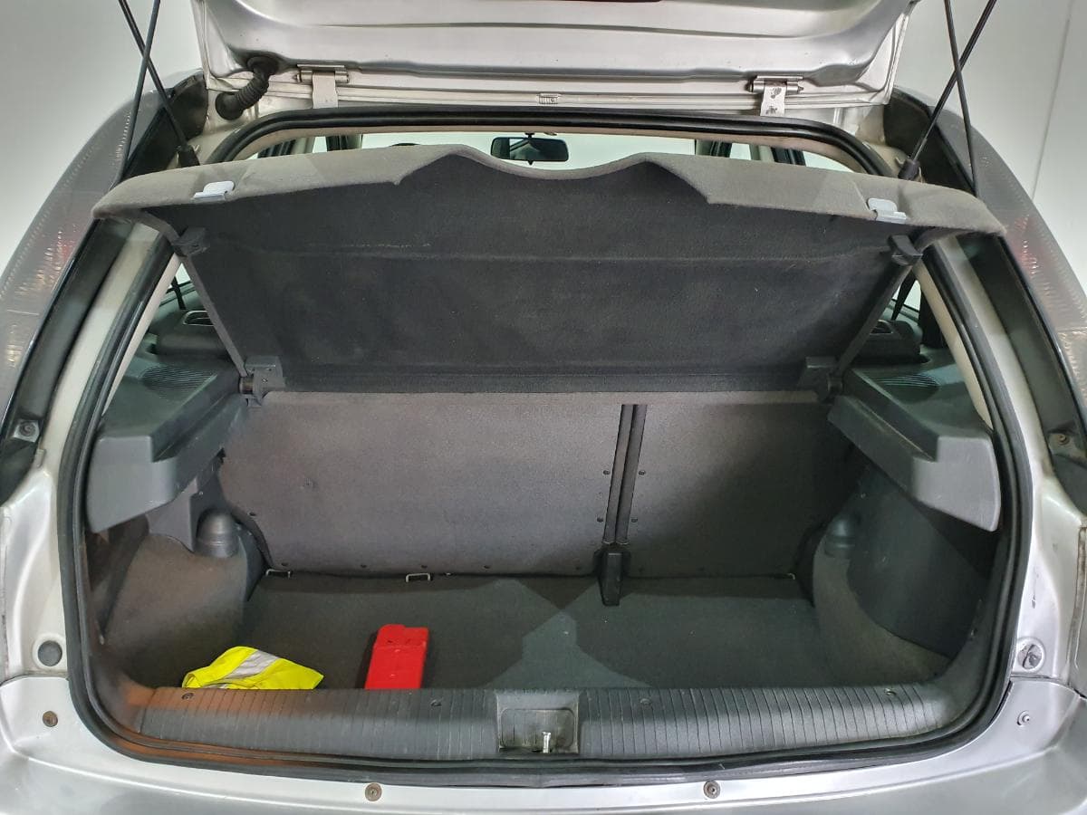 Opel Corsa · Ano 2004 — imagen 9