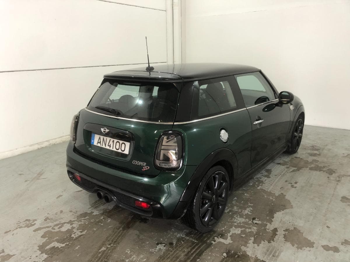 Mini Cooper SD · Ano 2016 — image 8