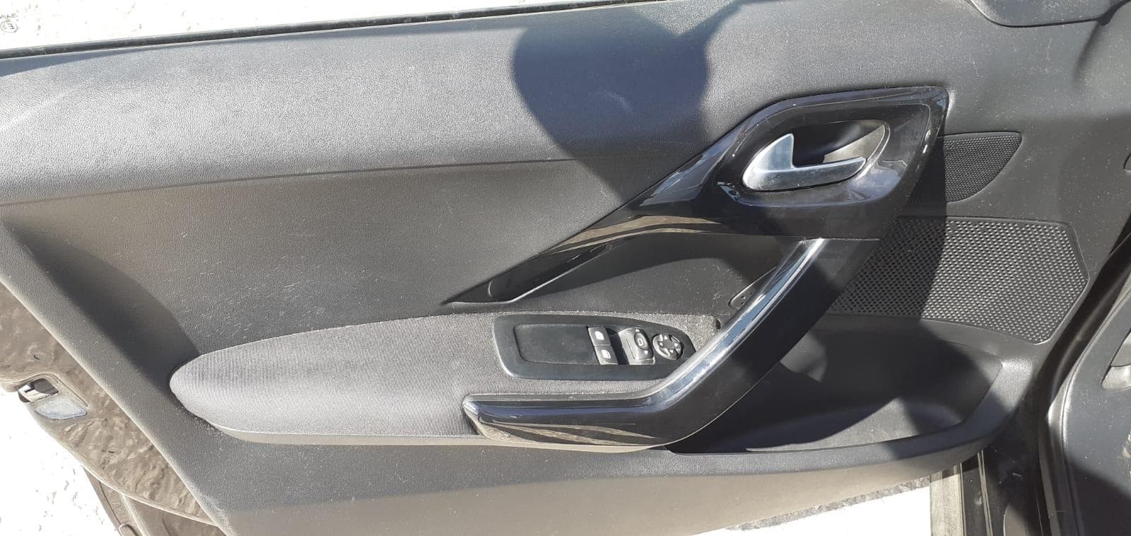 Peugeot 208 1.6 HDI · Ano 2016 — image 15