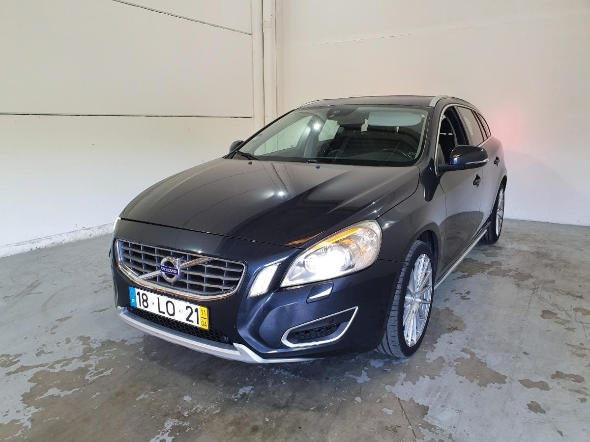 Volvo V60 2.0 · Ano 2011 — imagen 3