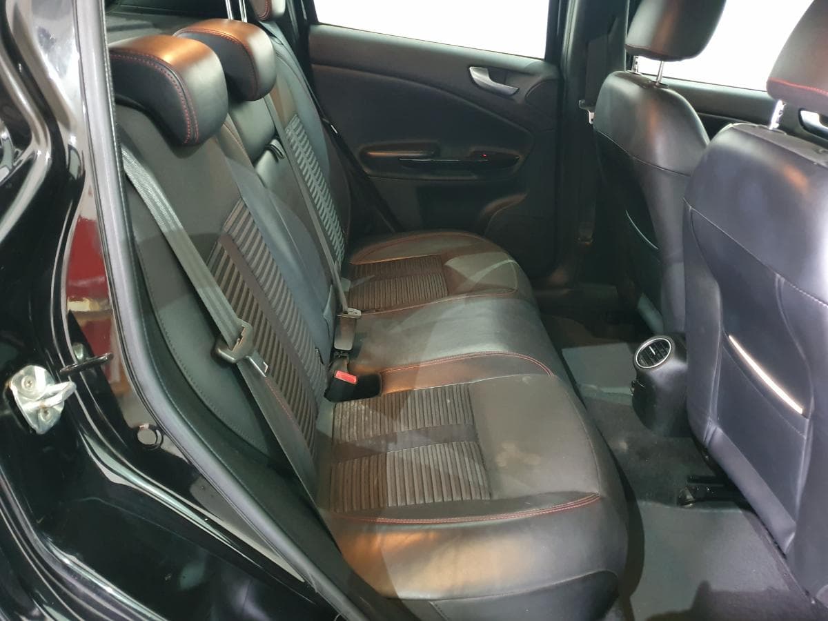 Alfa Romeo Giulietta 1.6 JTD · Ano 2012 — imagen 21