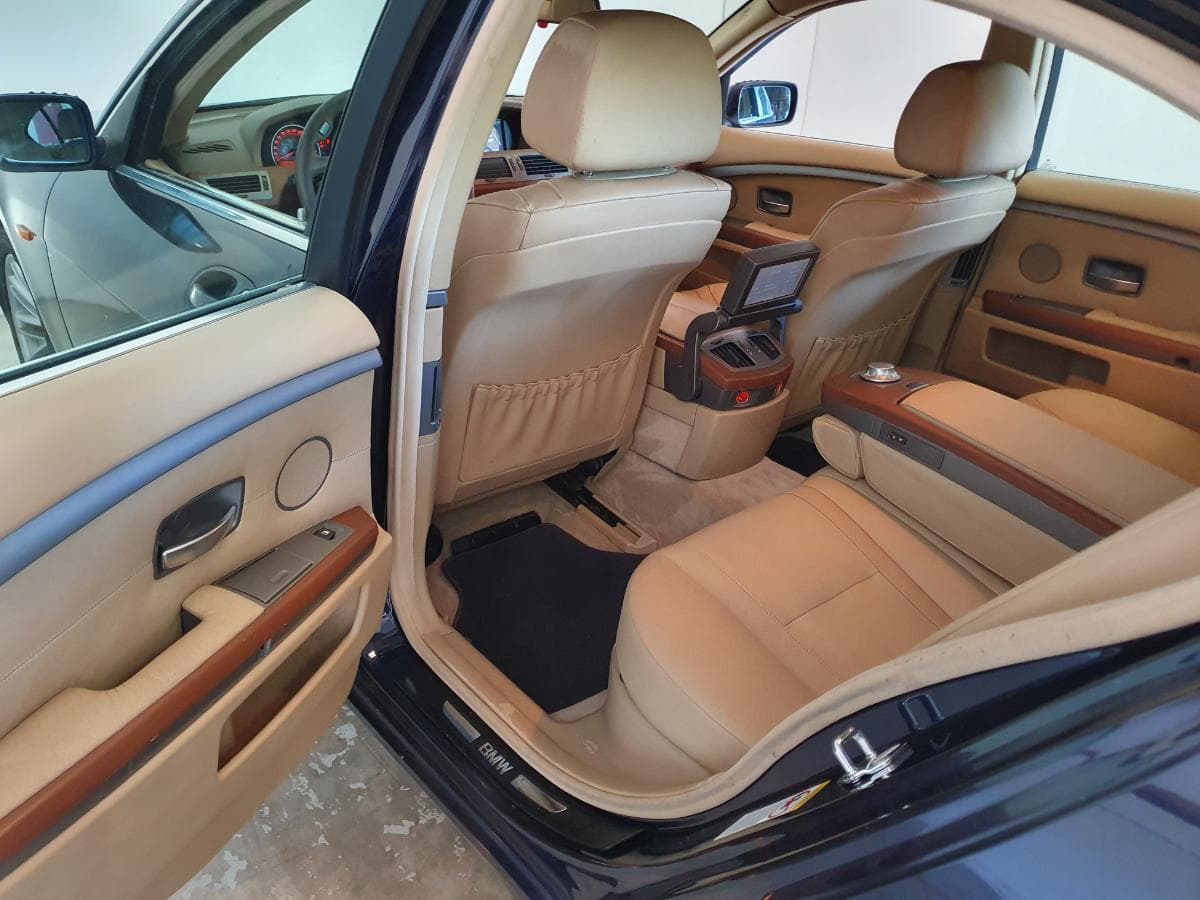 BMW 730D · Ano 2003 — image 29