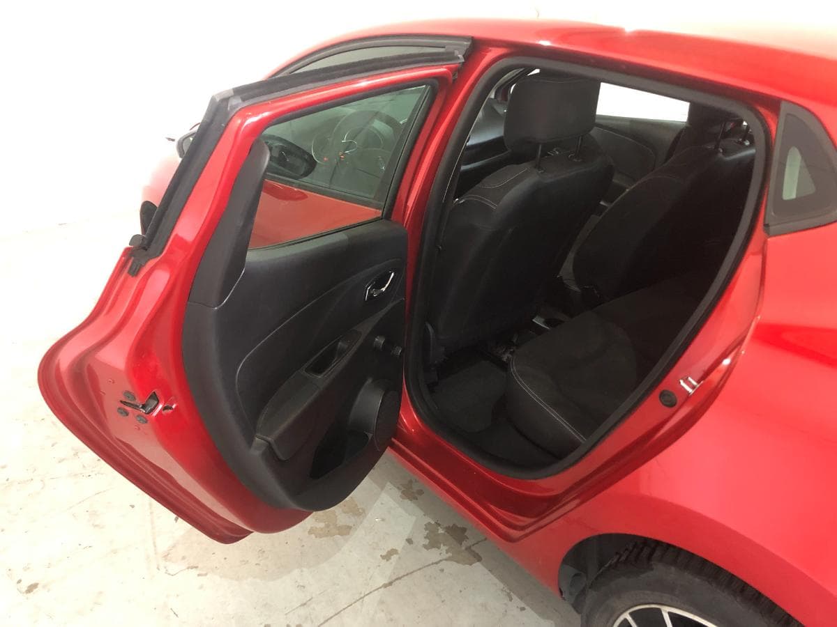 Renault Clio 1.5 DCI · Ano 2013 — imagen 16